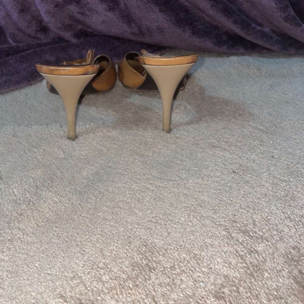 Sandals - Picture 3 of 4